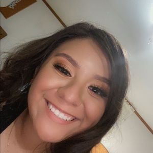 Meet your Posher, Lorena